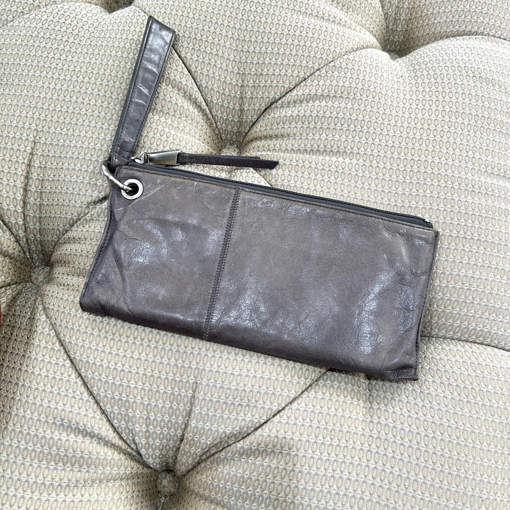 HOBO International Leather Wristlet Clutch Bag Gray / Taupe Zip Pouch Organizer